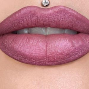 Jeffree Star Liquid lipstick - Scandal